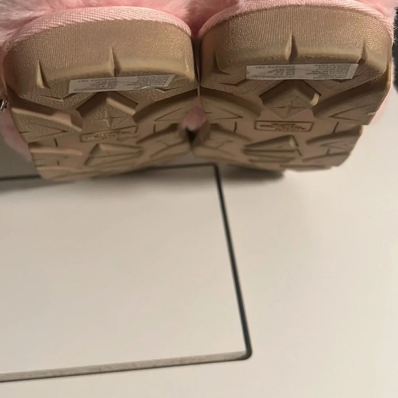 Secret Treasures Faux Fur Pink Lug Sole Slide Slippers - Size L9-10 - Picture 5 of 7